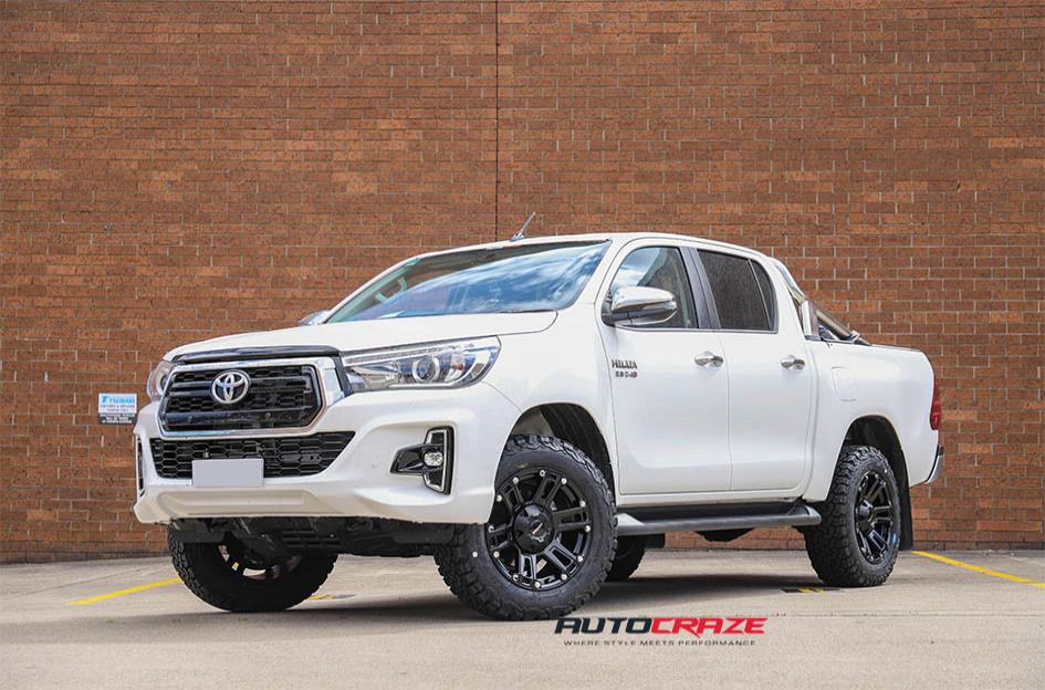 TOYOTA HILUX N80 4WD OUTLAW SATIN BLACK